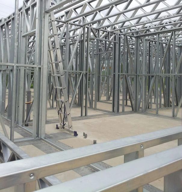 Light gauge steel (LGS) roof truss structure by DENEVA